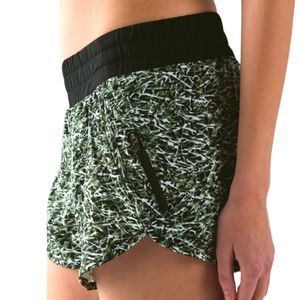EUC Lululemon Tracker Shorts IV 4 Mini Ripple Desert Olive Fatigue Green Lined
